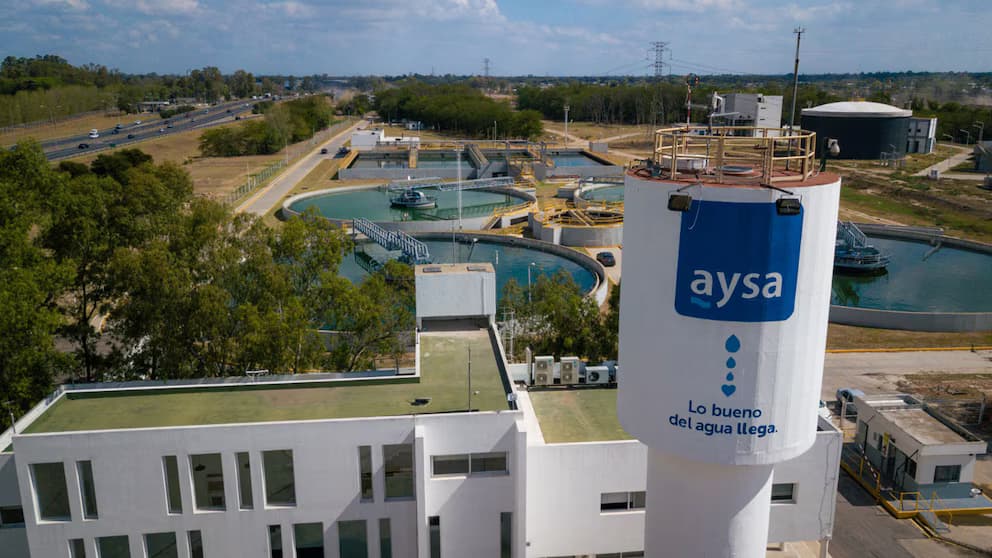 El Gobierno postergó hasta el 15 de septiembre la apertura de ofertas por la privatización de AySA
